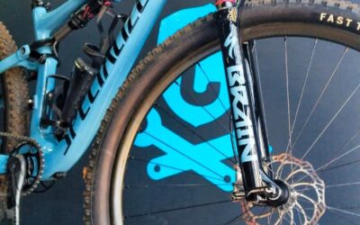 Why Respraying Your Carbon Bike is Better Than Buying New